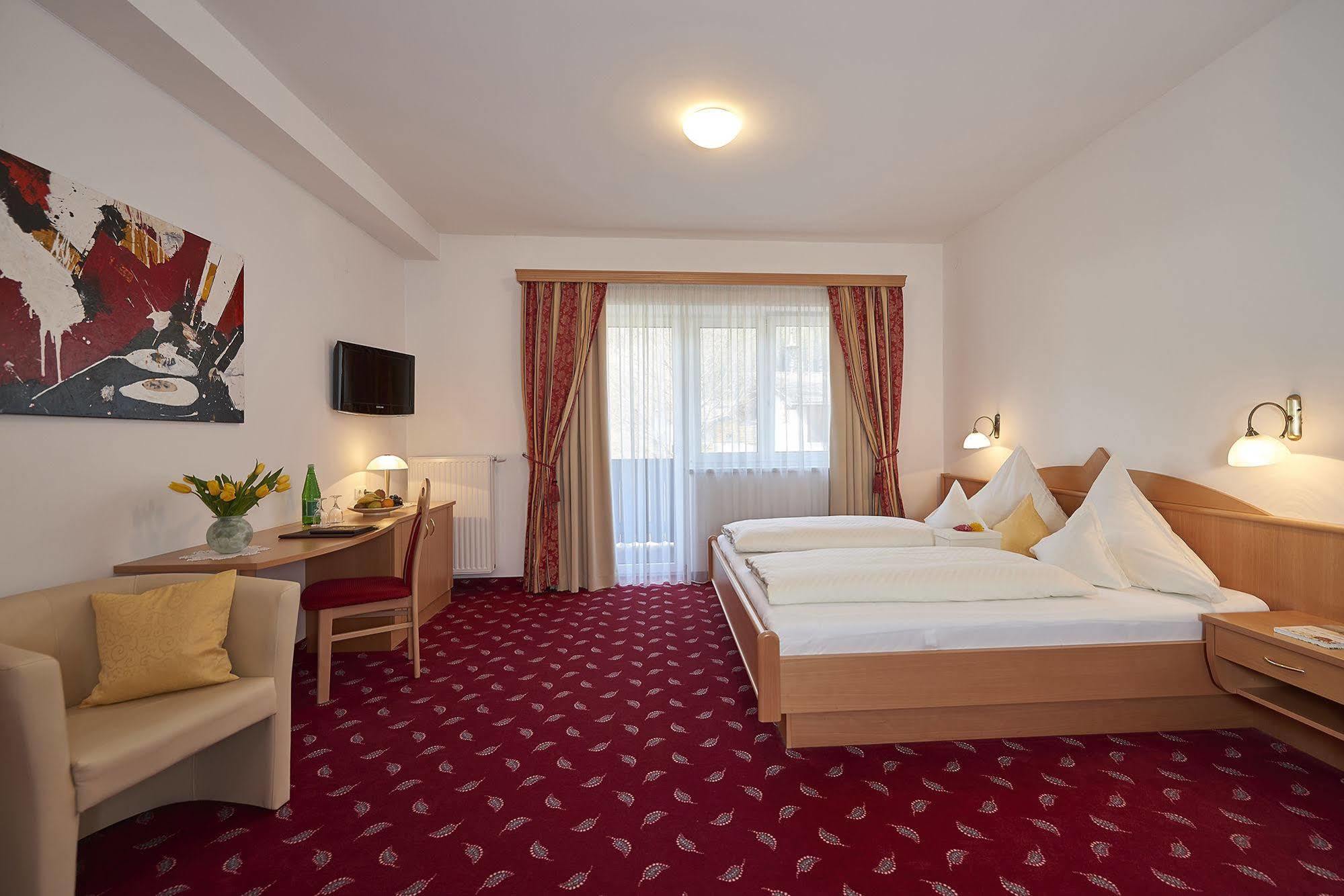 Fruehstueckshotel Birkenhof Рауріс Екстер'єр фото